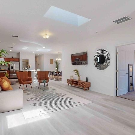 Modern Home 3Br Next To Airport, Netflix, Casino アルバカーキ エクステリア 写真