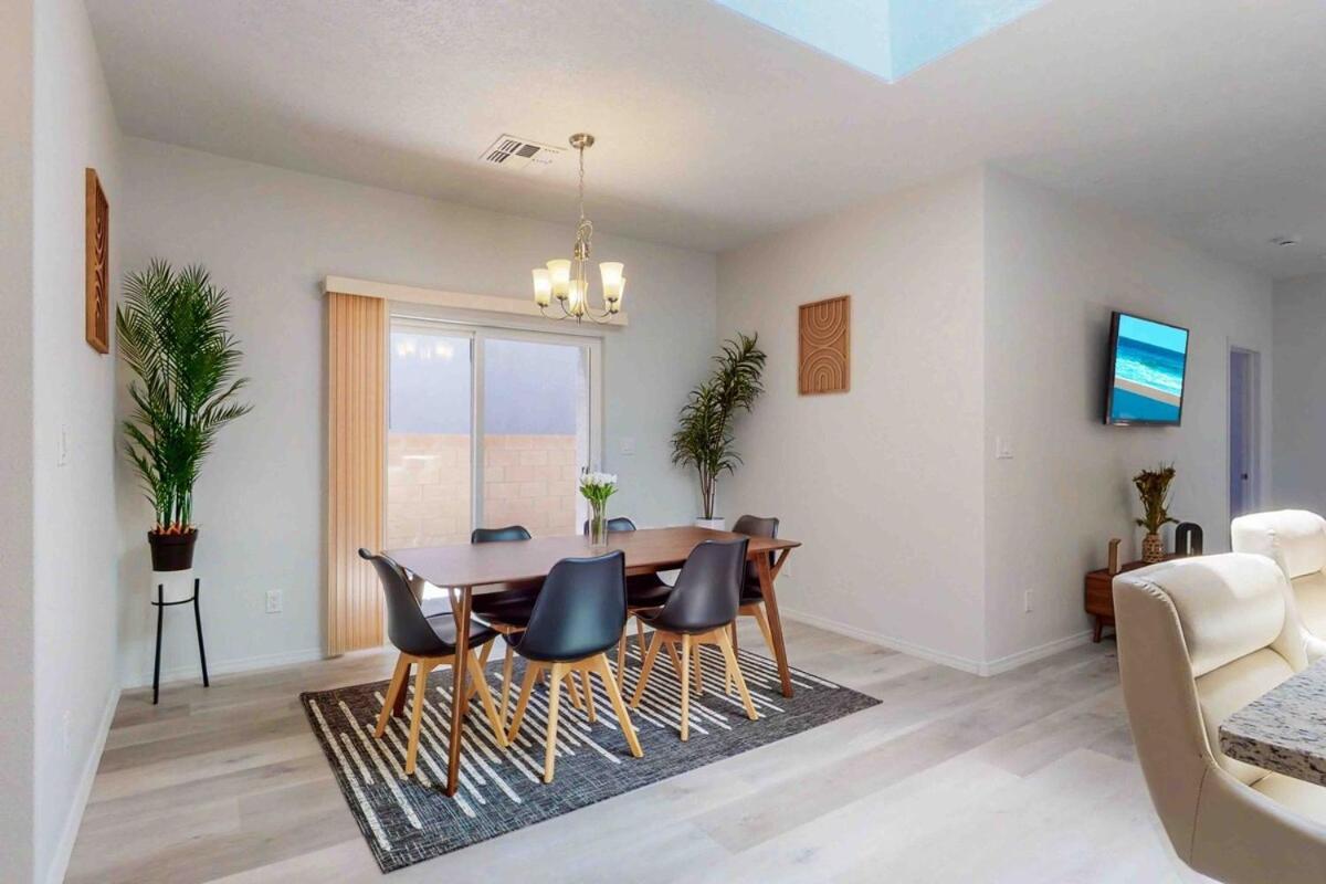 Modern Home 3Br Next To Airport, Netflix, Casino アルバカーキ エクステリア 写真