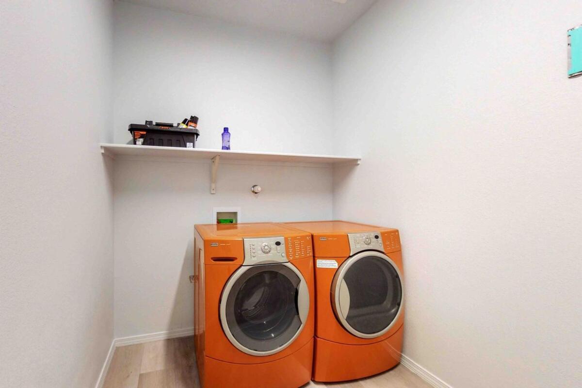 Modern Home 3Br Next To Airport, Netflix, Casino アルバカーキ エクステリア 写真