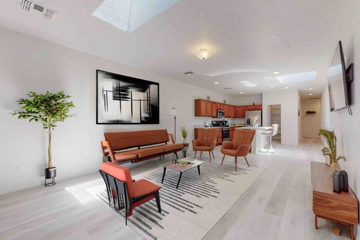 Modern Home 3Br Next To Airport, Netflix, Casino アルバカーキ エクステリア 写真